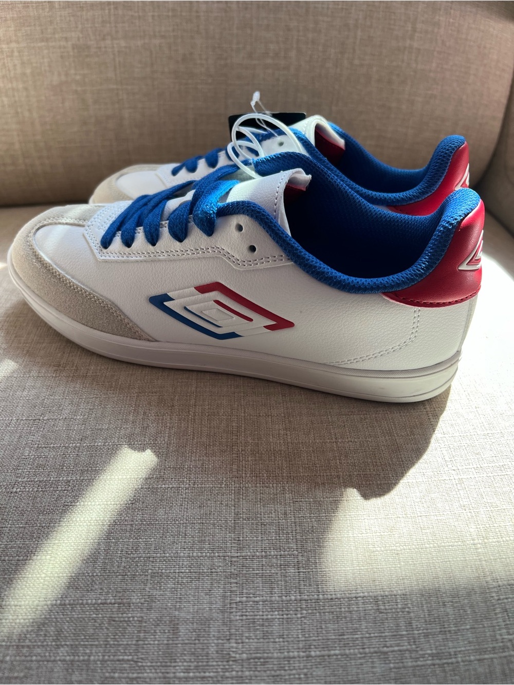 UMBRO Kid’s 5Y White Sneakers with Blue Laces & Red Heel brand New size 5
